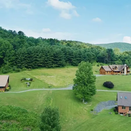 Private Estate, Indoor Pool, March Specials! Giant Game Lodge