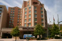 Hampton Inn & Suites by Hilton Arlington Crystal City DCA - Bãi đậu xe