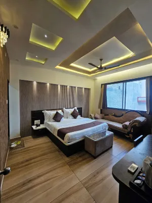 Hotel Leela Vilas-A Boutique Hotel - Hot Tub