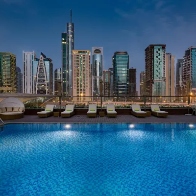 杜拜碼頭千禧廣場飯店 杜拜高空跳傘（Skydive Dubai）附近的飯店