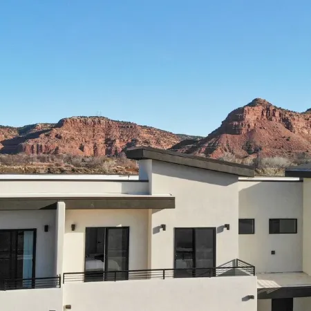 Grand Circle GetAway at Crimson Rocks