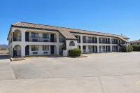 Days Inn by Wyndham Kingman East - 2-Star