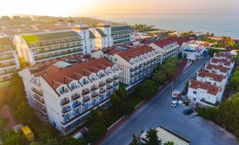 Clover Magic Seagate Belek - Housity