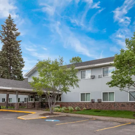 Super 8 by Wyndham Duluth