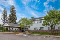 Super 8 by Wyndham Duluth - Wi-Fi