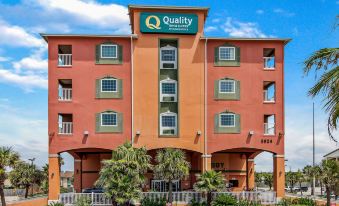 Quality Inn & Suites Beachfront