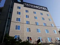 New Grand Hotel