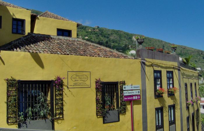 Apartamentos Monasterio de San Antonio