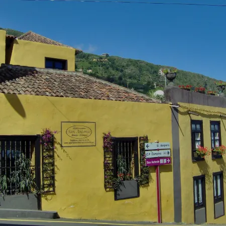 Apartamentos Monasterio de San Antonio