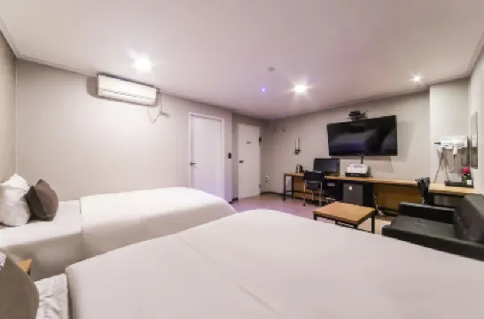 Comma Hotel Busan Hotels near Gimhae International Airport