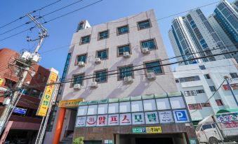 Gimhae Buwon-Dong Alps