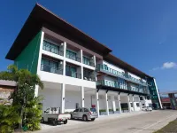 The Thames Pool Access Resort & Villa Hotels near Kan Eang @ Pier Phuket