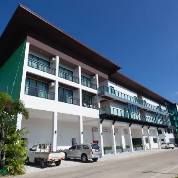 The Thames Pool Access Resort & Villa Отели рядом с достопримечательностью «Ват-Чалонг»