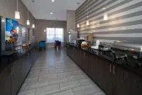 La Quinta Inn & Suites by Wyndham Forsyth - breakfast