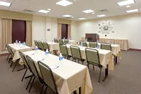 Holiday Inn Express Lordstown-Newton Falls/Warren Hotels in Warren