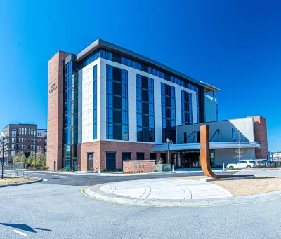 Hotel Indigo Columbus at Riverfront Place Các khách sạn ở Columbus