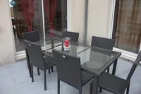 Clos Pezat Hotels in Vignonet
