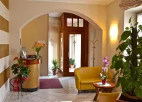 Hotel Cavour Hotels in Asti