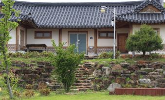 Gurye Hyojangsu Hanok Stay