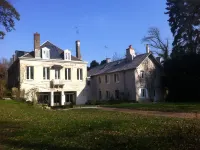 Maison l'Amerique Welcome You to One of Their Rooms. Dogs Are Also Welcomed