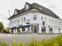 Hotel-Restaurant Fück Hotels near فليتار