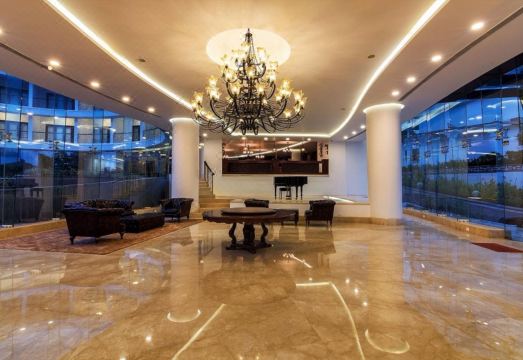 5. 파크 레기스 고..