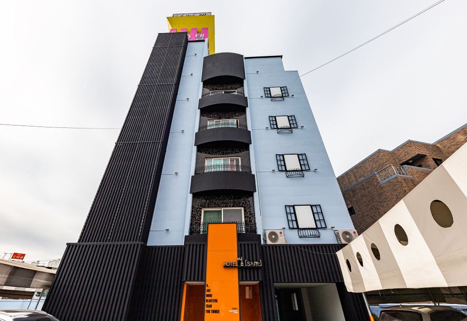 청주 썸호텔 외관 이미지