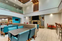 Holiday Inn Express & Suites Weatherford by IHG - Morgenmad