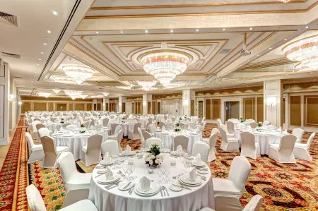 Divan Erbil Hotel Отели рядом с достопримечательностью «Крепость "Эрбиль"»