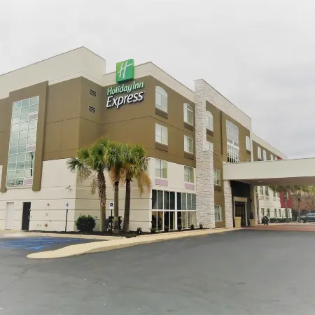 Holiday Inn Express COLUMBIA NE - FORT JACKSON by IHG