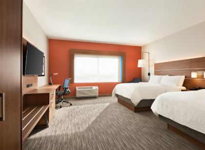 Holiday Inn Express & Suites Beaver DAM