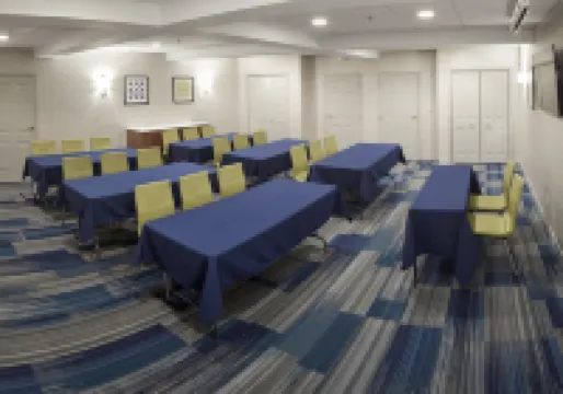 Holiday Inn Express & Suites WHITE RIVER JUNCTION by IHG