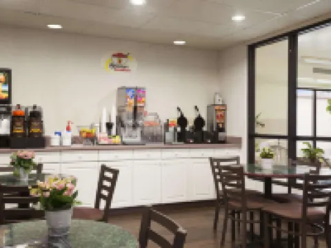 奧羅拉-內珀維爾地區速8酒店 奧羅拉酒店