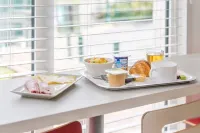 Kyriad Direct Annemasse - Genève Hotel di Archamps