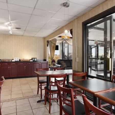 Days Inn by Wyndham Salisbury