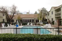 Quality Inn & Suites Albuquerque Midtown - University Area - Rooftop Pools