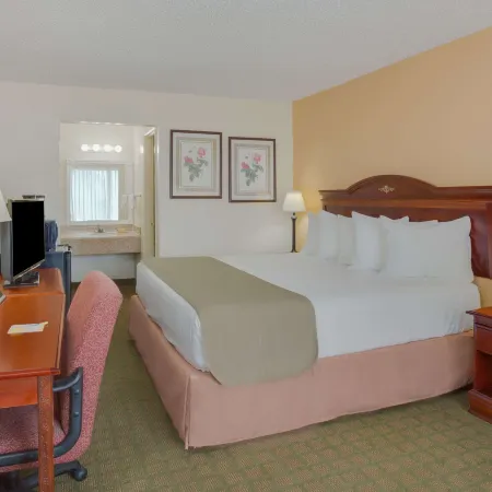 Days Inn by Wyndham Asheville West