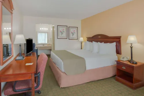 Days Inn by Wyndham Asheville West - con vistas a la montaña