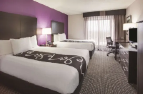 La Quinta Inn & Suites by Wyndham Minneapolis Bloomington W Hotels in 