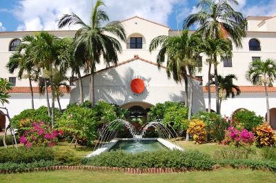 施設外観 ホテル日航アリビラの写真