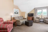Grand Summit Resort Hotels in Dover