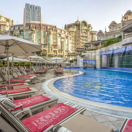 Roda Al Murooj Residences Отели рядом с достопримечательностью «Бурж Халифа»