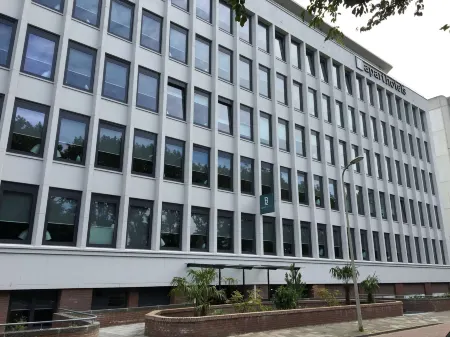 B-aparthotel Kennedy Отели рядом со станцией Центральная железнодорожная станция Гааг