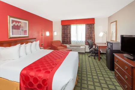 Ramada Limited Decatur Отели в г. Форсайт