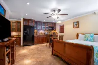 Days Inn by Wyndham Maui Oceanfront - balcony
