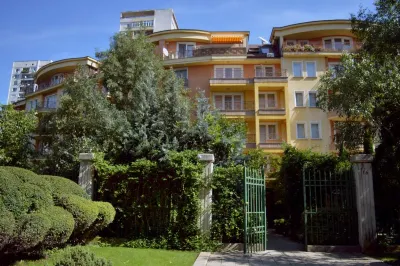 Aparthouse Borovo Near Bulgaria Mall, Free Street Parking Hotels near Path of Health