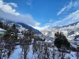 馬拉里頂部小屋旅館及咖啡廳