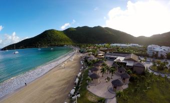 Le Domaine Anse Marcel Beach Resort