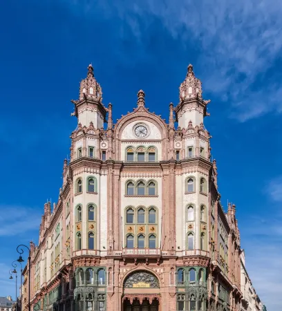 Párisi Udvar Hotel Budapest - The Unbound Collection by Hyatt Отели рядом с достопримечательностью «Petofi Literary Museum (Petofi Irodalmi Muzeum)»