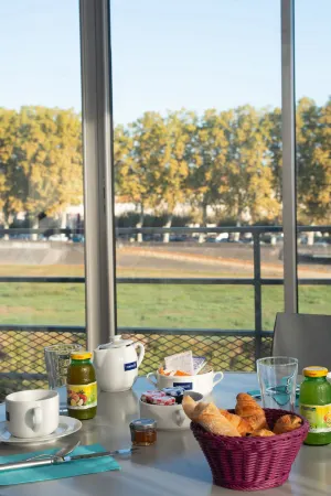 Les Thermes Отели в г. Дакс